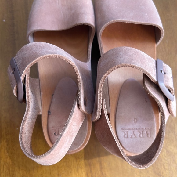 Bryr Platform Sandals - Picture 2 of 5